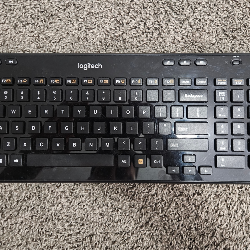 Logitech Black Wireless Keyboard - Picture 1 of 2